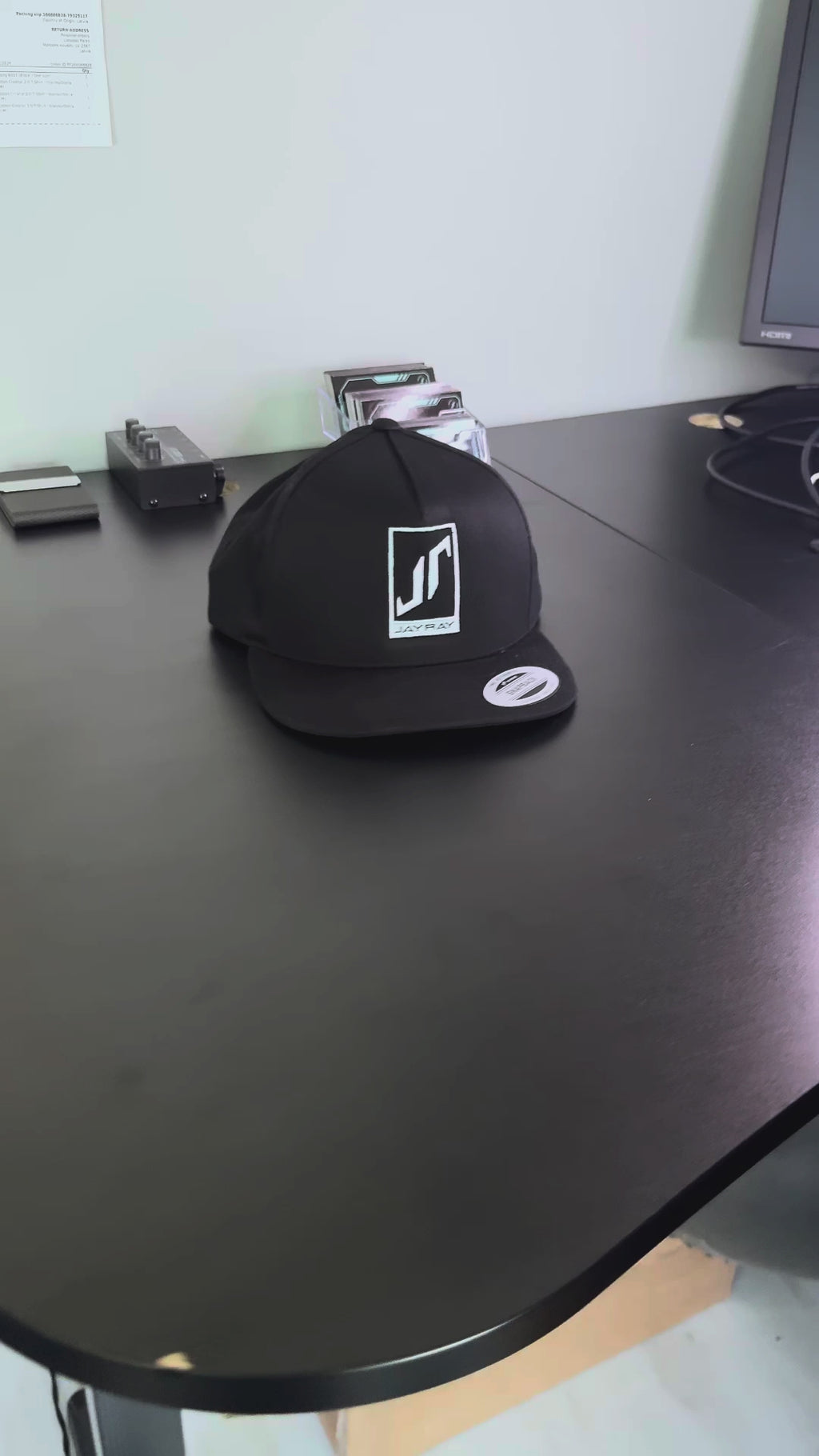 Logo Cap